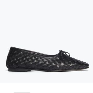 Freda Salvador Jada Square Toe Ballet Flat in Black, size 7